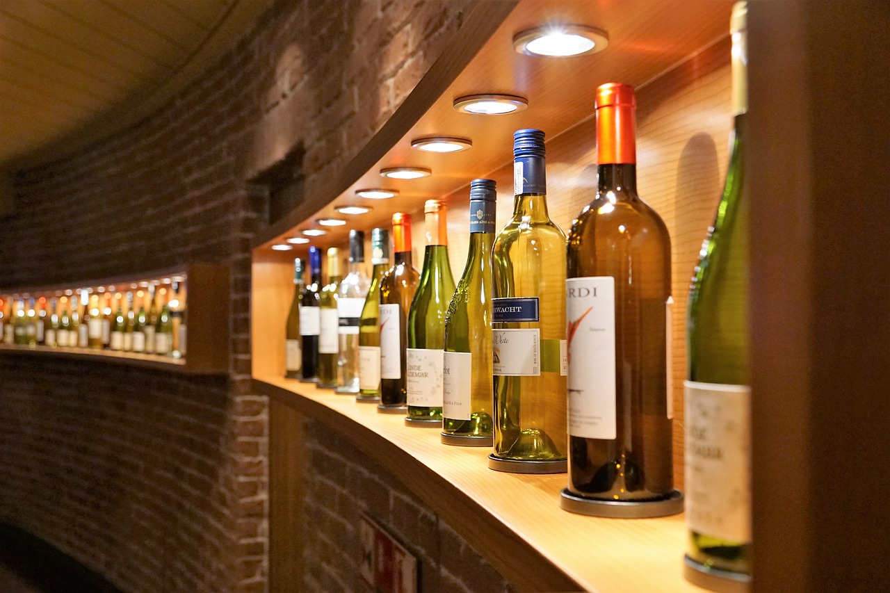革新酒品展示方式，最新酒类货架亮相！