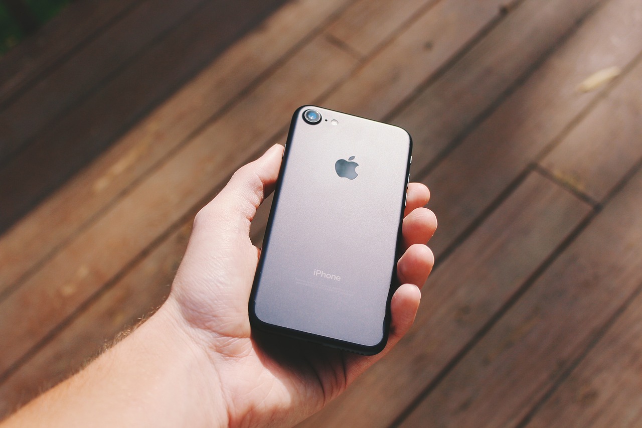 苹果新品发布，iPhone 15系列上市时间揭晓