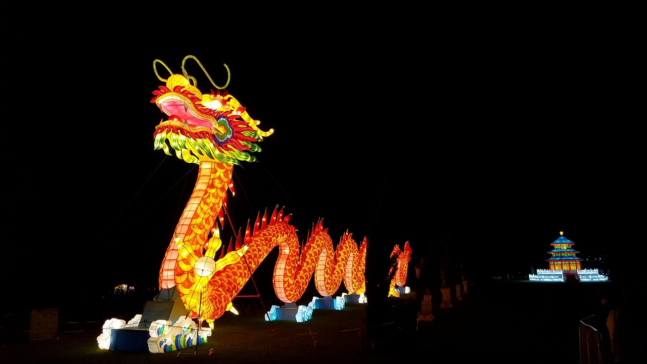 龙发装饰成功上市，引领行业新篇章，开启装饰新纪元