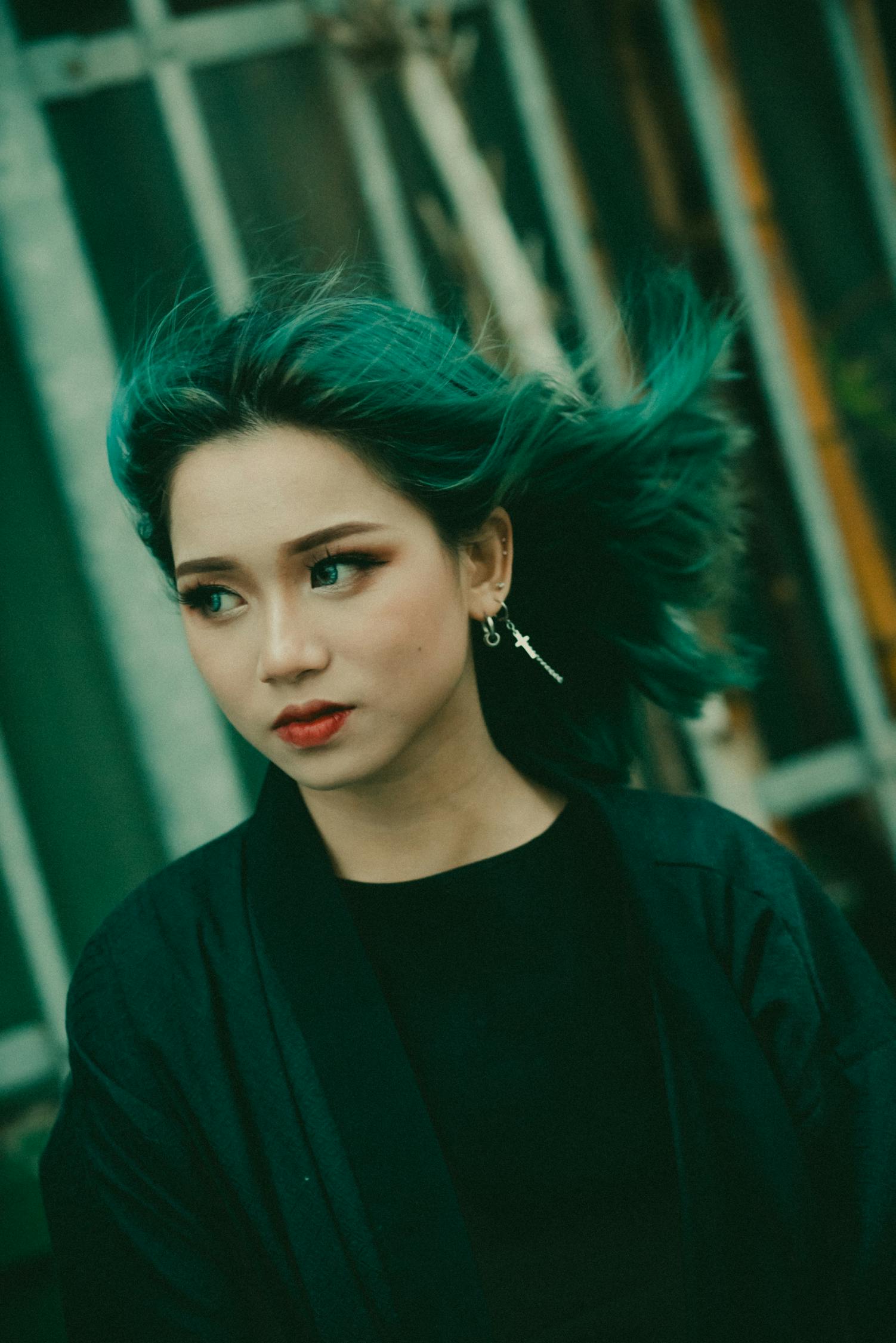 马丽主演电影，演技与角色的完美融合，展现绝佳魅力！