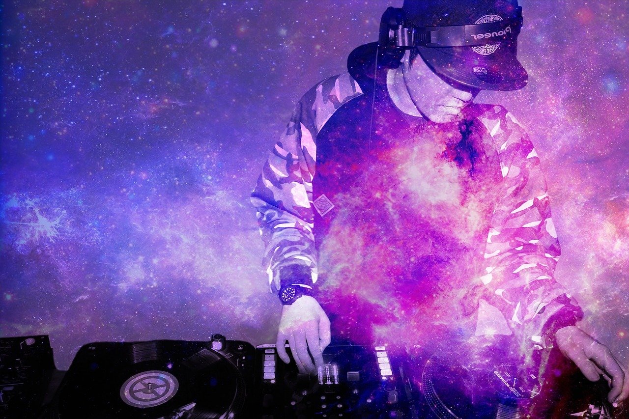 最新DJ作品引领电子音乐新潮风潮
